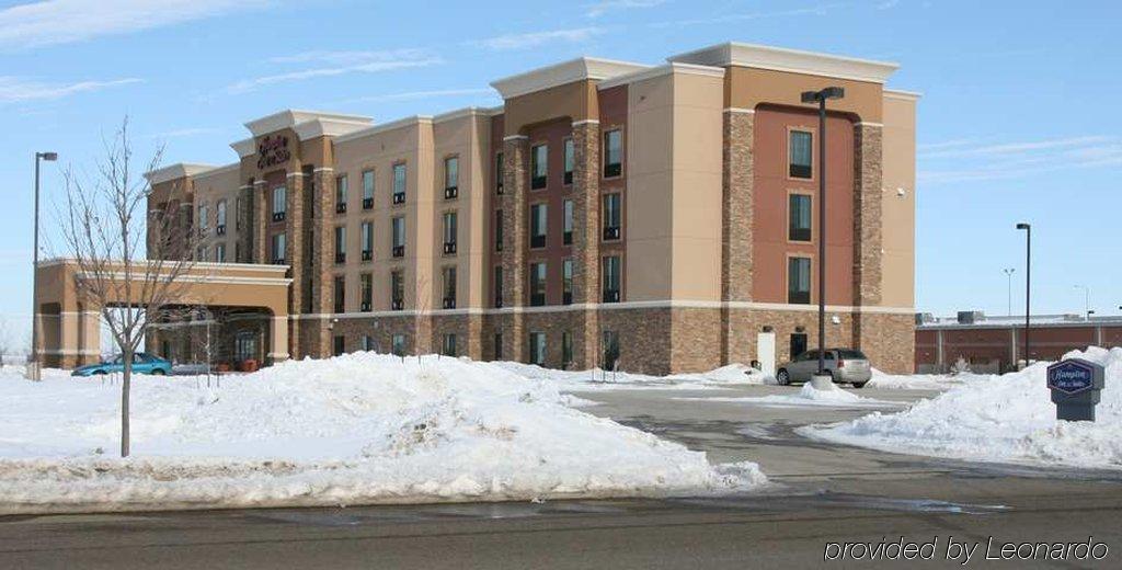 Hampton Inn & Suites Watertown Esterno foto