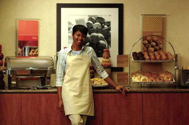 Hampton Inn & Suites Watertown Esterno foto